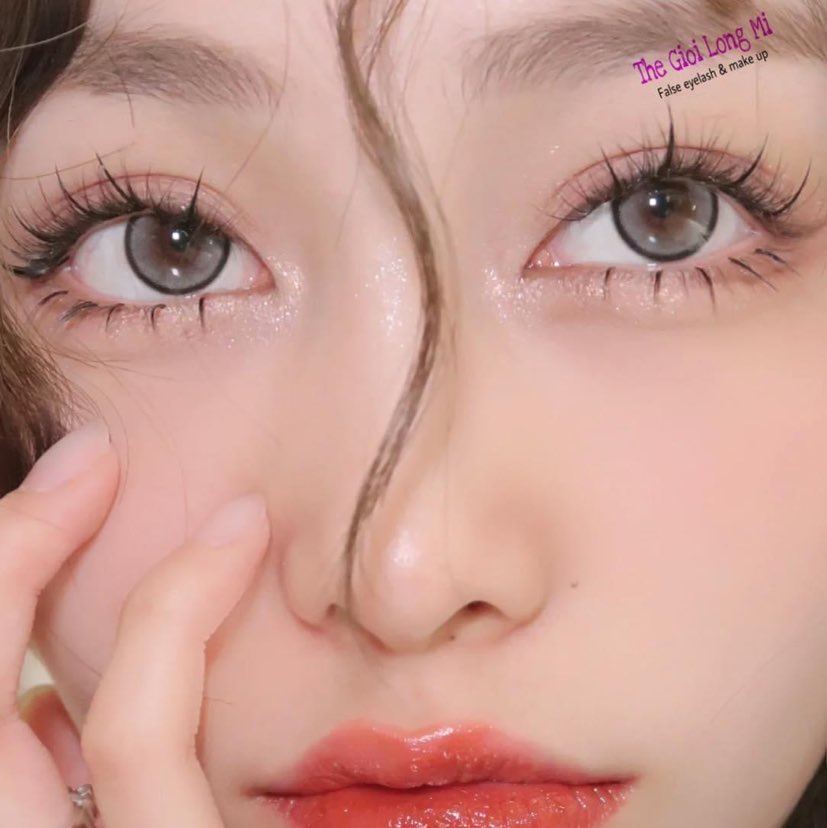 Lens Xám Tự Nhiên - sử dụng 1 năm tặng kèm khây đựng