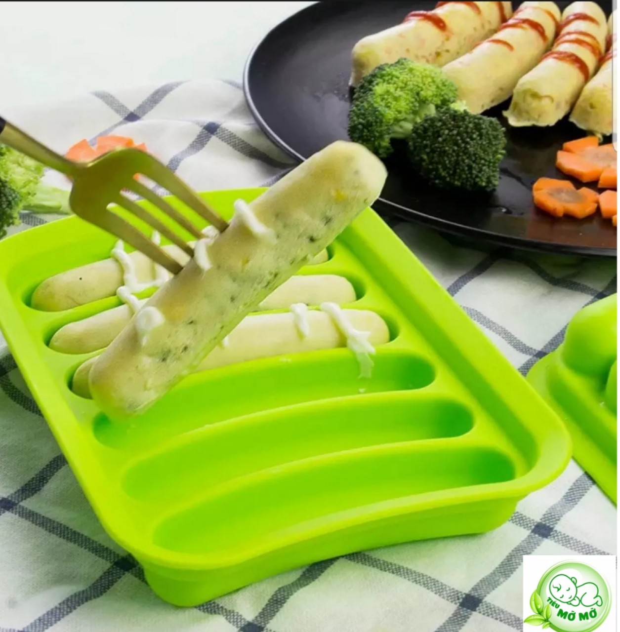 Khuôn silicon làm Xúc xích cho bé ăn dặm