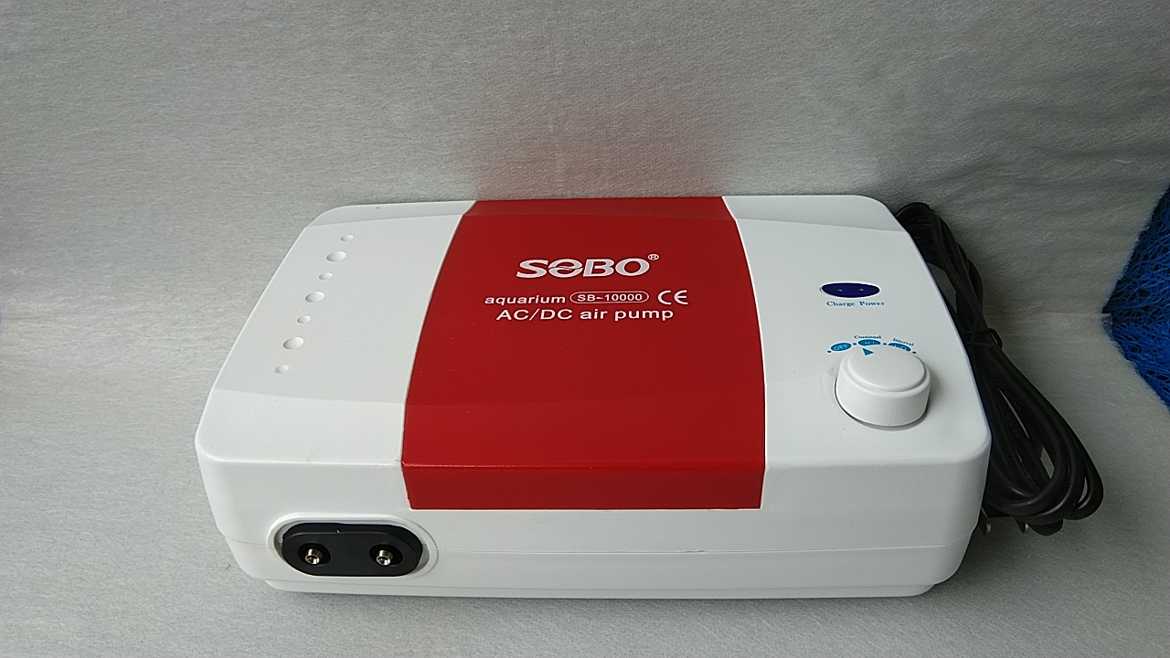 (Tặng phụ kiện) Máy sủi khí oxy tích điện SOBO (SB-10000) dùng cho hồ cá.