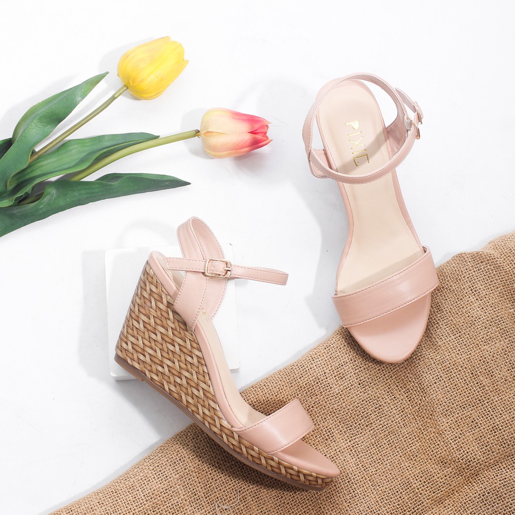 Giày Sandal Đế Xuồng 7cm Quai Ngang Đế Đan Tre Pixie X451