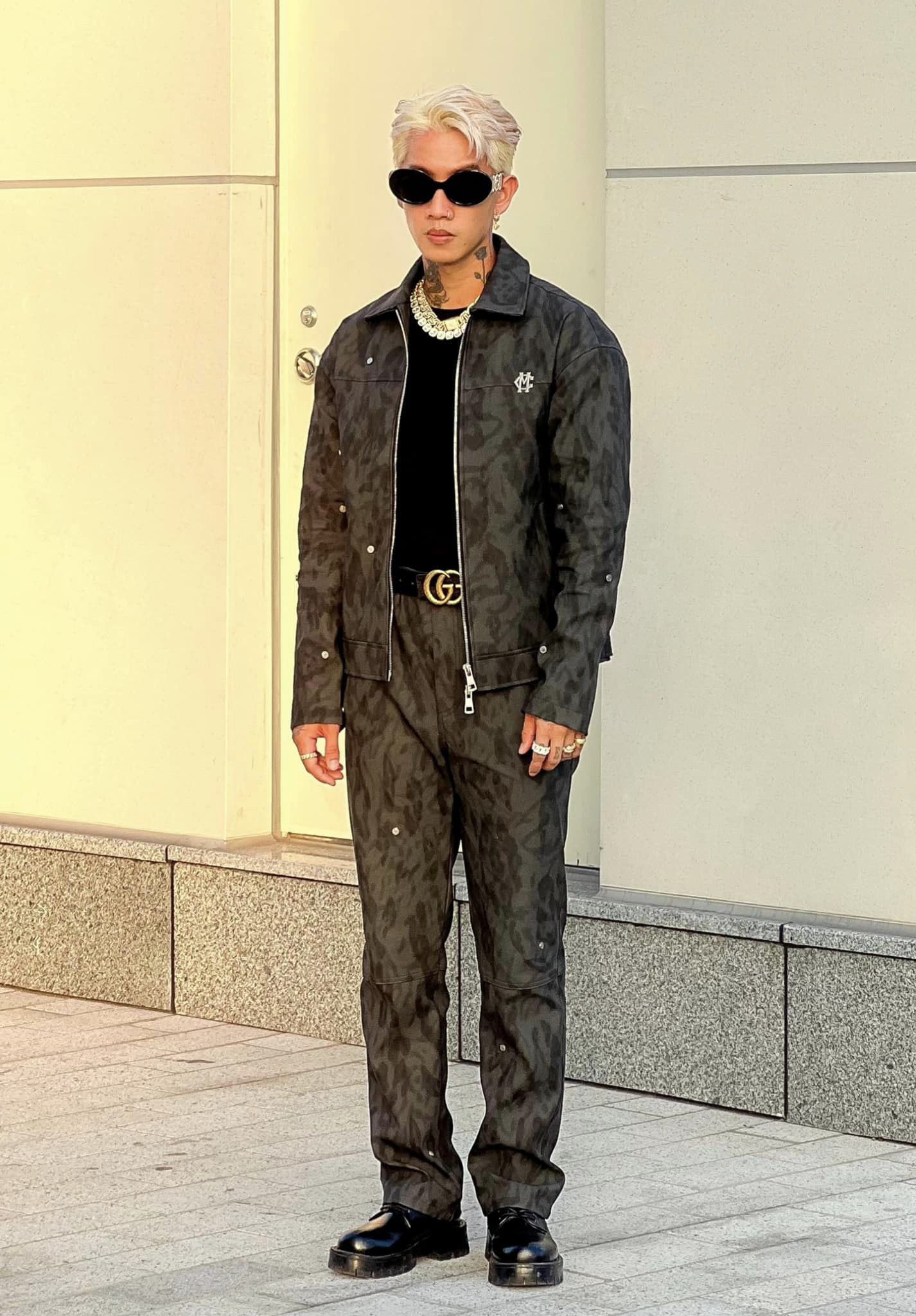 Quần dài nam MIKENCO Tumbled PU Trouser