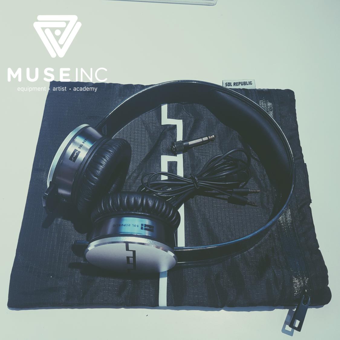 Headphone SOL Republic Tranks HD V10