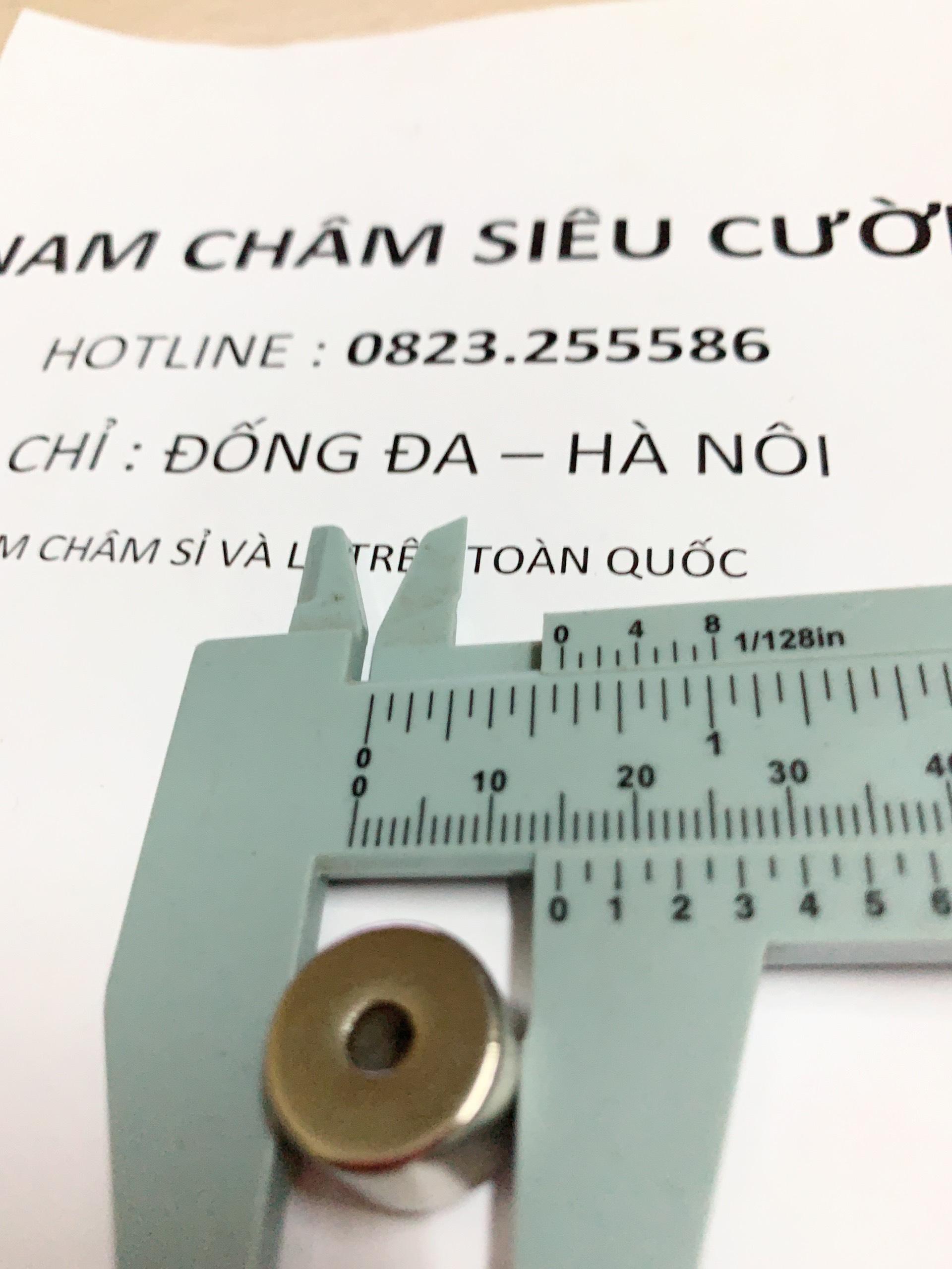 Nam châm viên trắng 15x10 lỗ thẳng 4mm