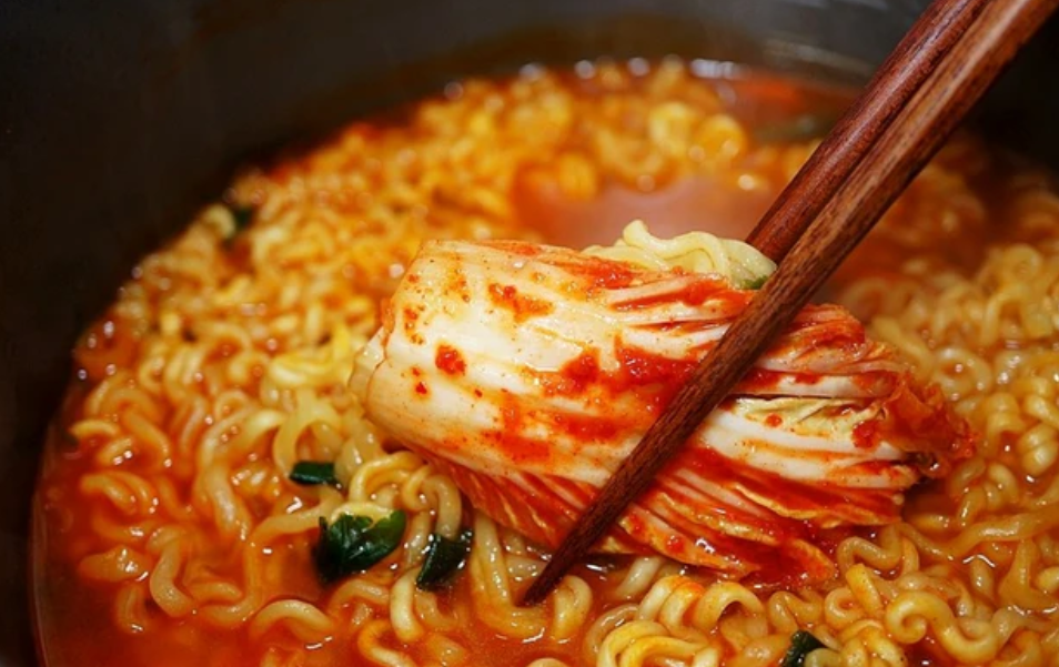 Mì kimchi 120g Xin chào Korea Mart