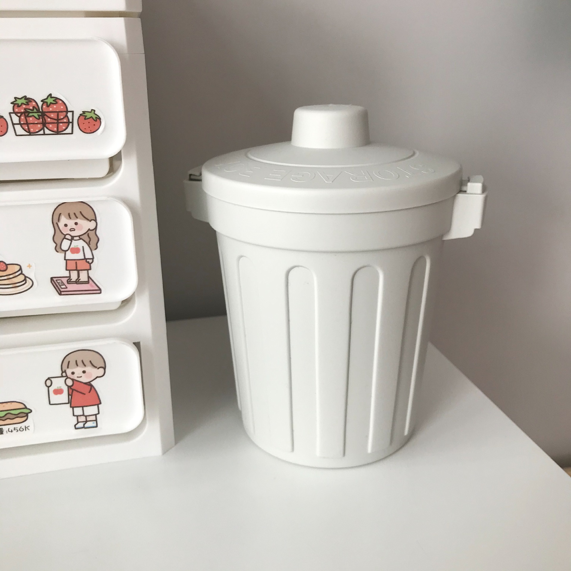 Thùng rác mini để bàn tự trang trí