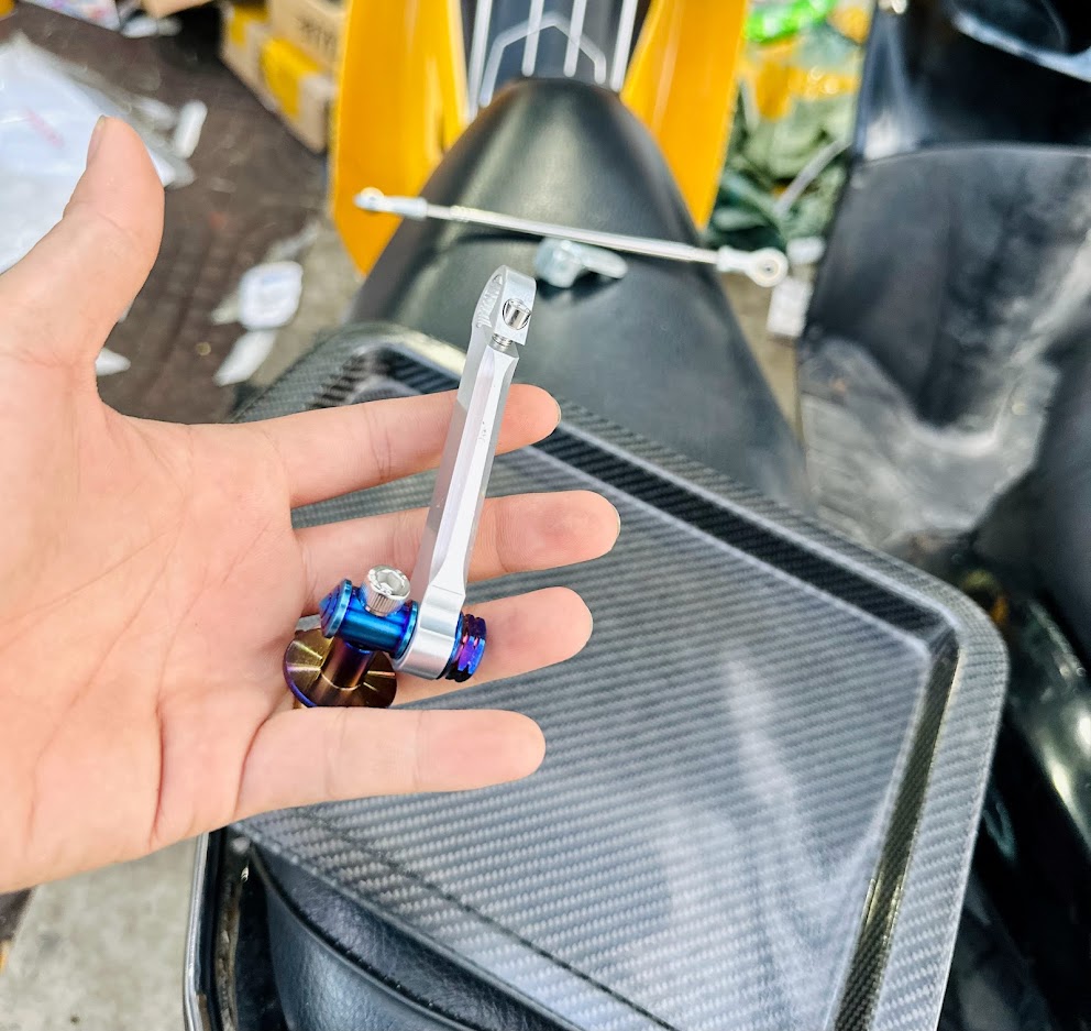 Càng thắng Nhôm Solute Thailand Núm Titanl