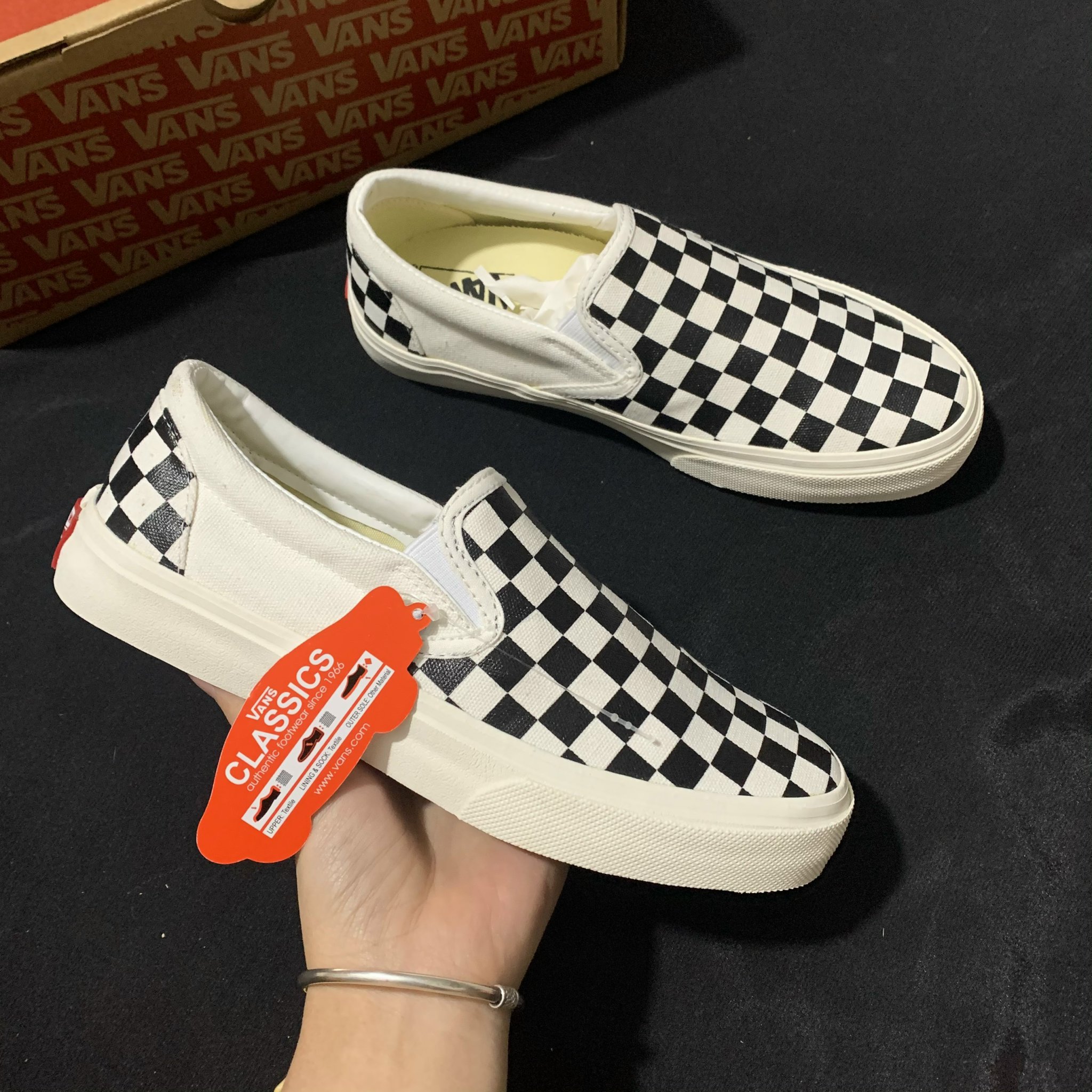 Giày thể thao Vans lười caro
