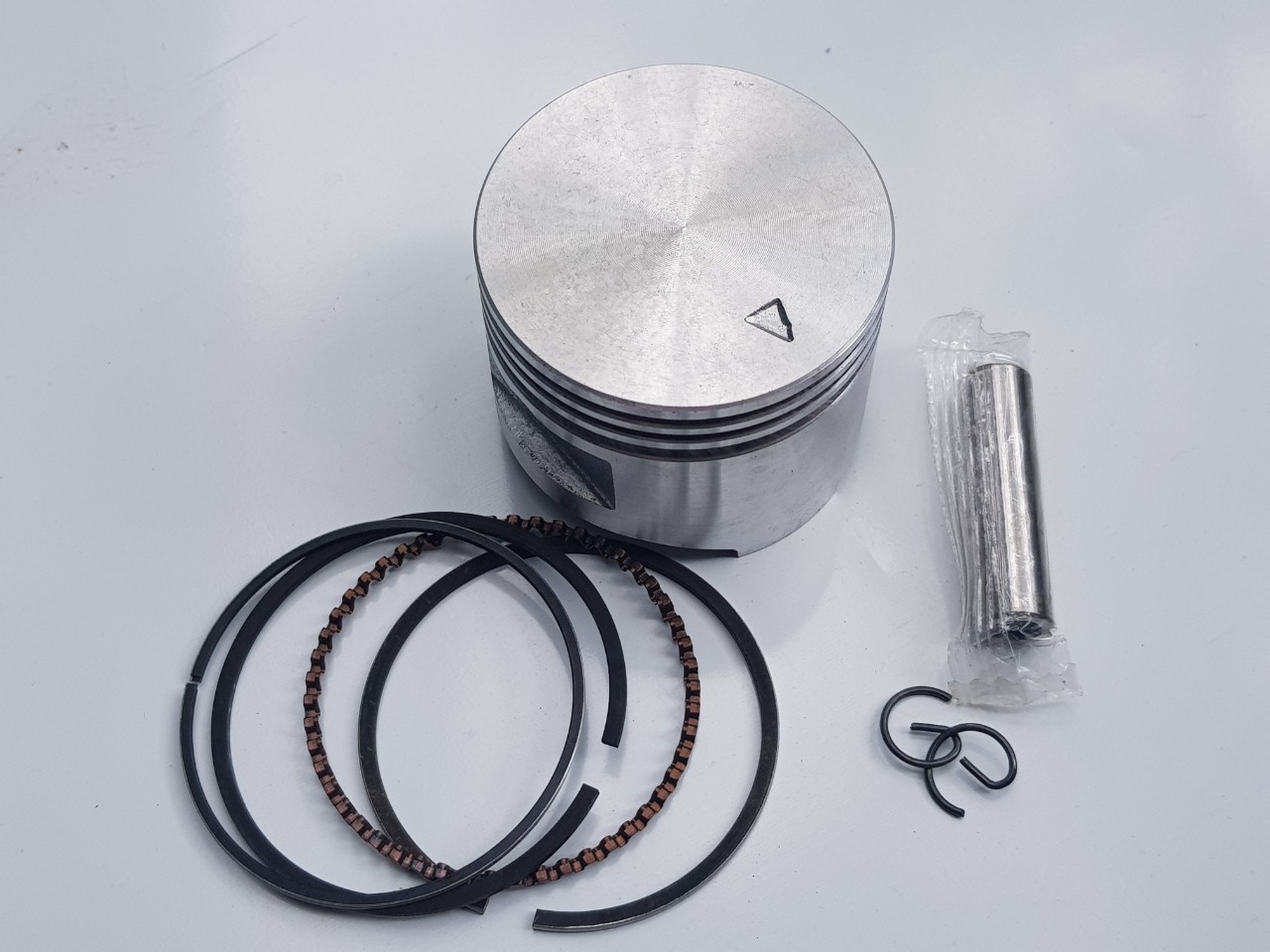 Pitong máy nổ xăng 152, combo gồm pitong, xéc măng, ắc chốt máy nổ xăng 152