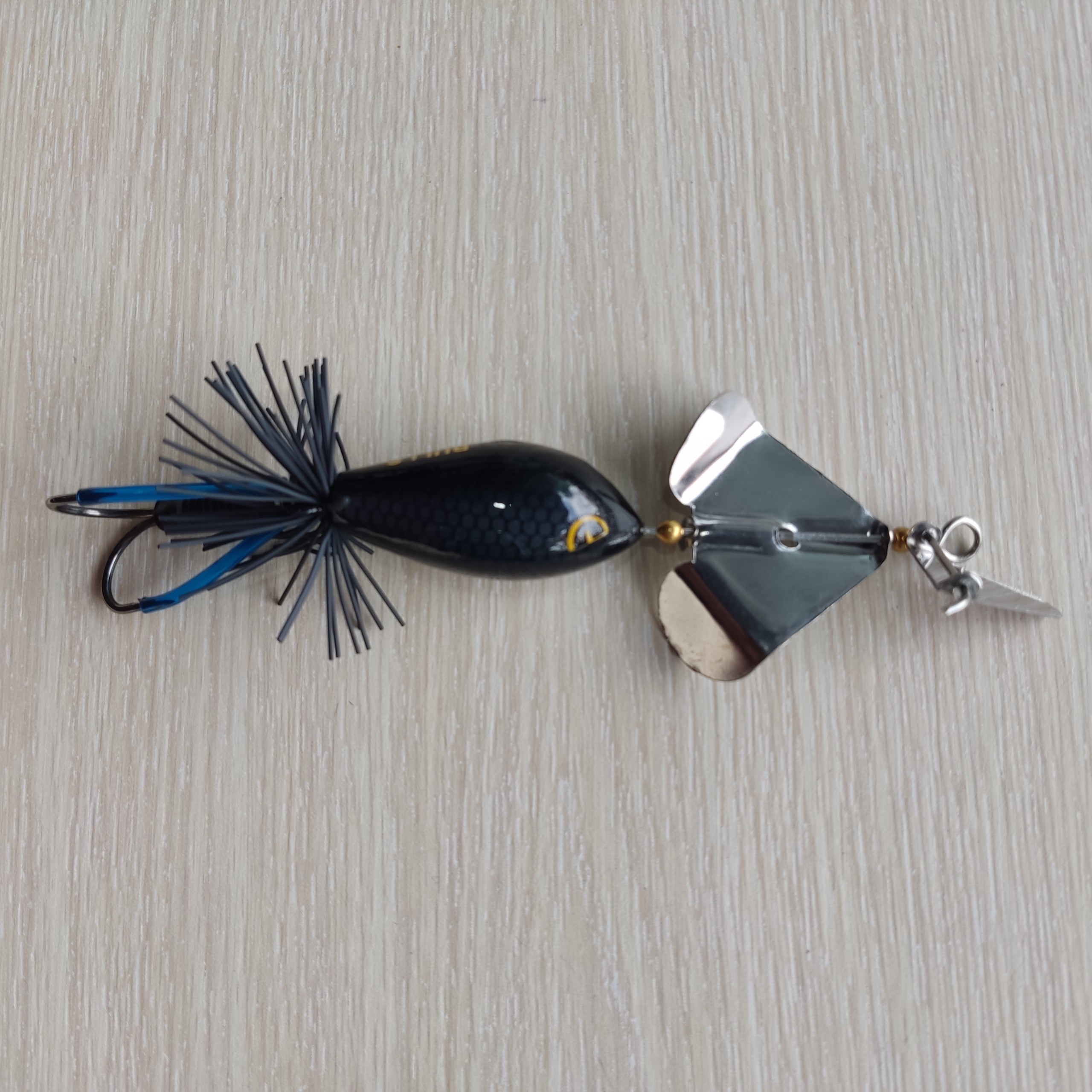 Mồi câu lure nhái BULLs baitbuzz 10cm 25g