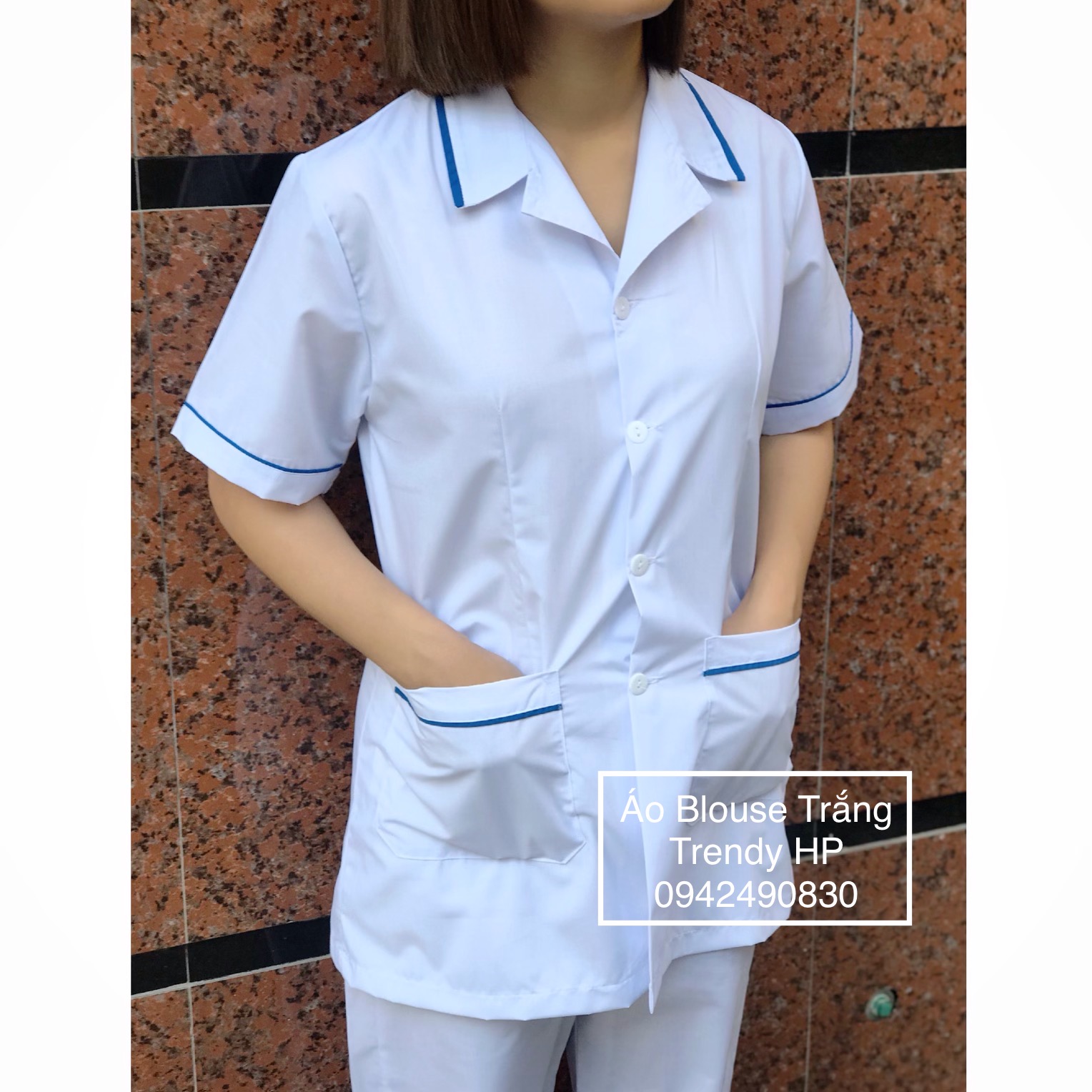 Áo blouse điều dưỡng nữ cộc tay có viền xanh - áo blouse trắng điều dưỡng, y tá cộc tay