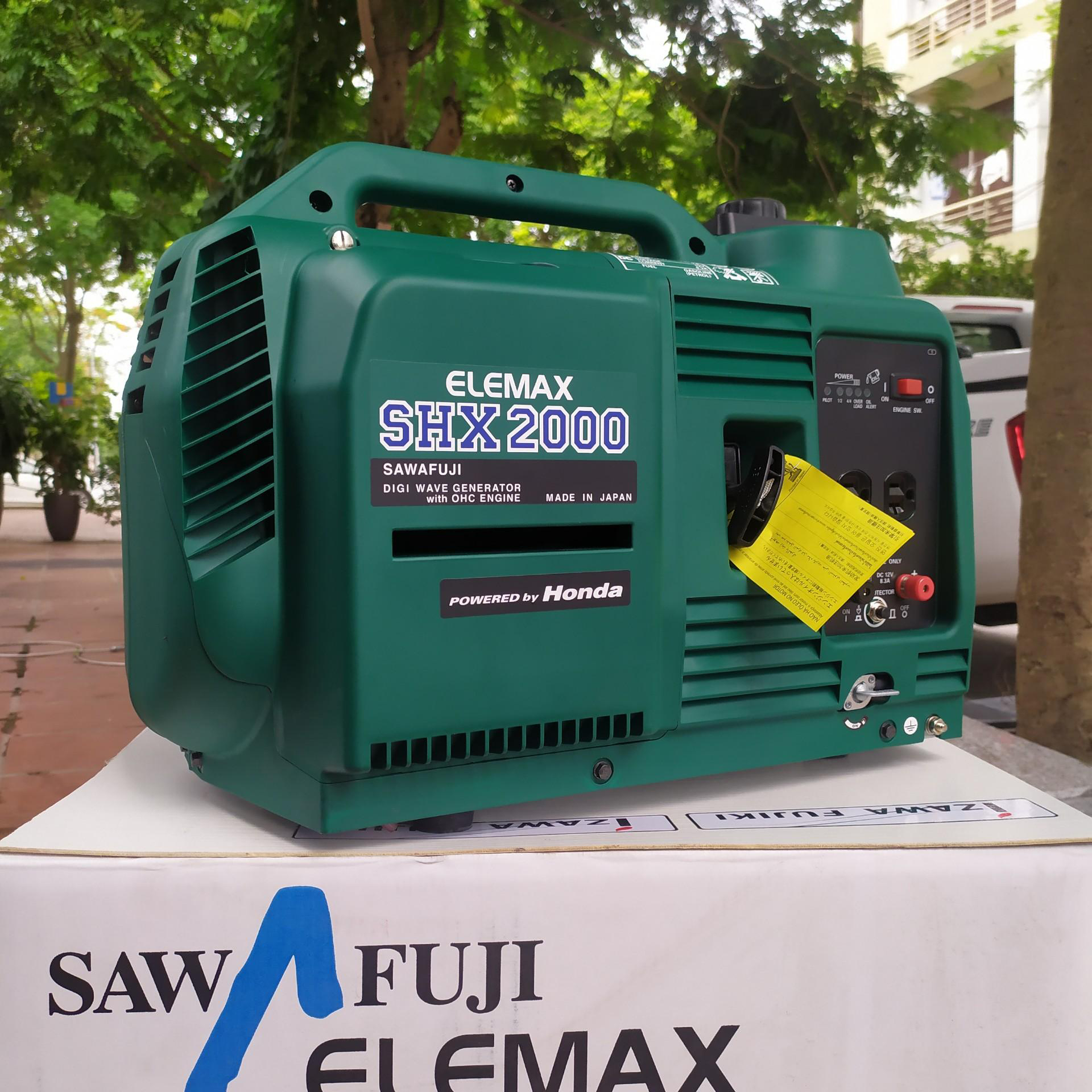 Máy Phát Điện Chạy Xăng 1.5KVA Elemax SHX2000