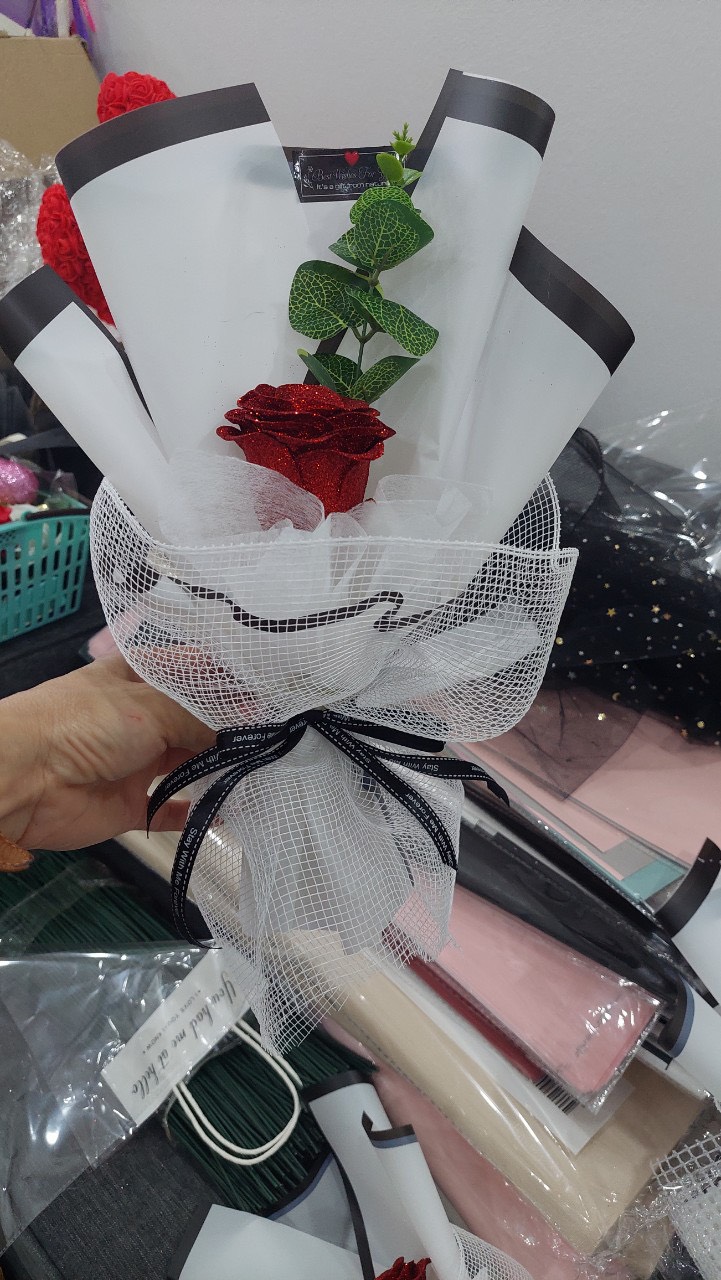 Sỉ bó hoa sáp 1 bông + túi+ thiệp