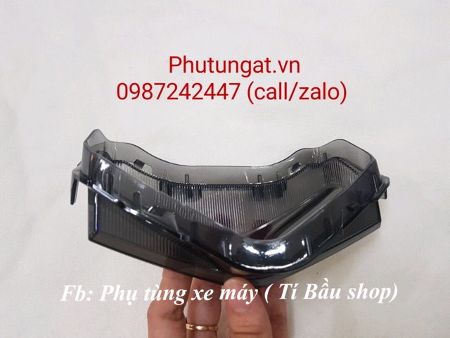 Mika đèn Hậu màu khói cho NVX