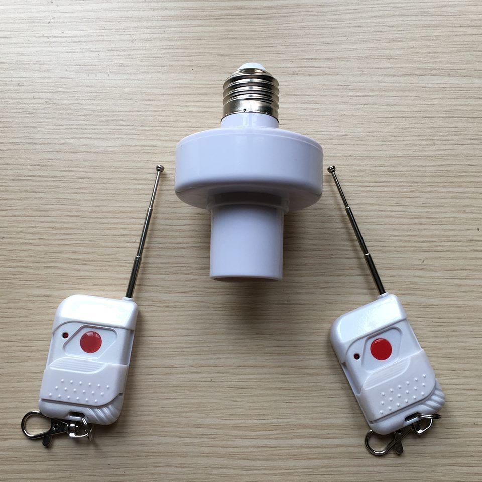 Đui đèn điều khiển từ xa 2 remote