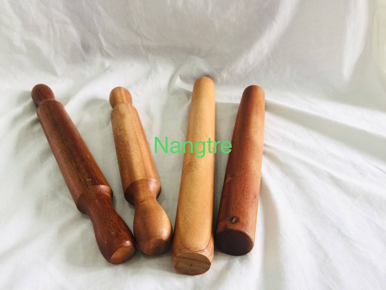 Cây lăn bột làm bánh bằng gỗ