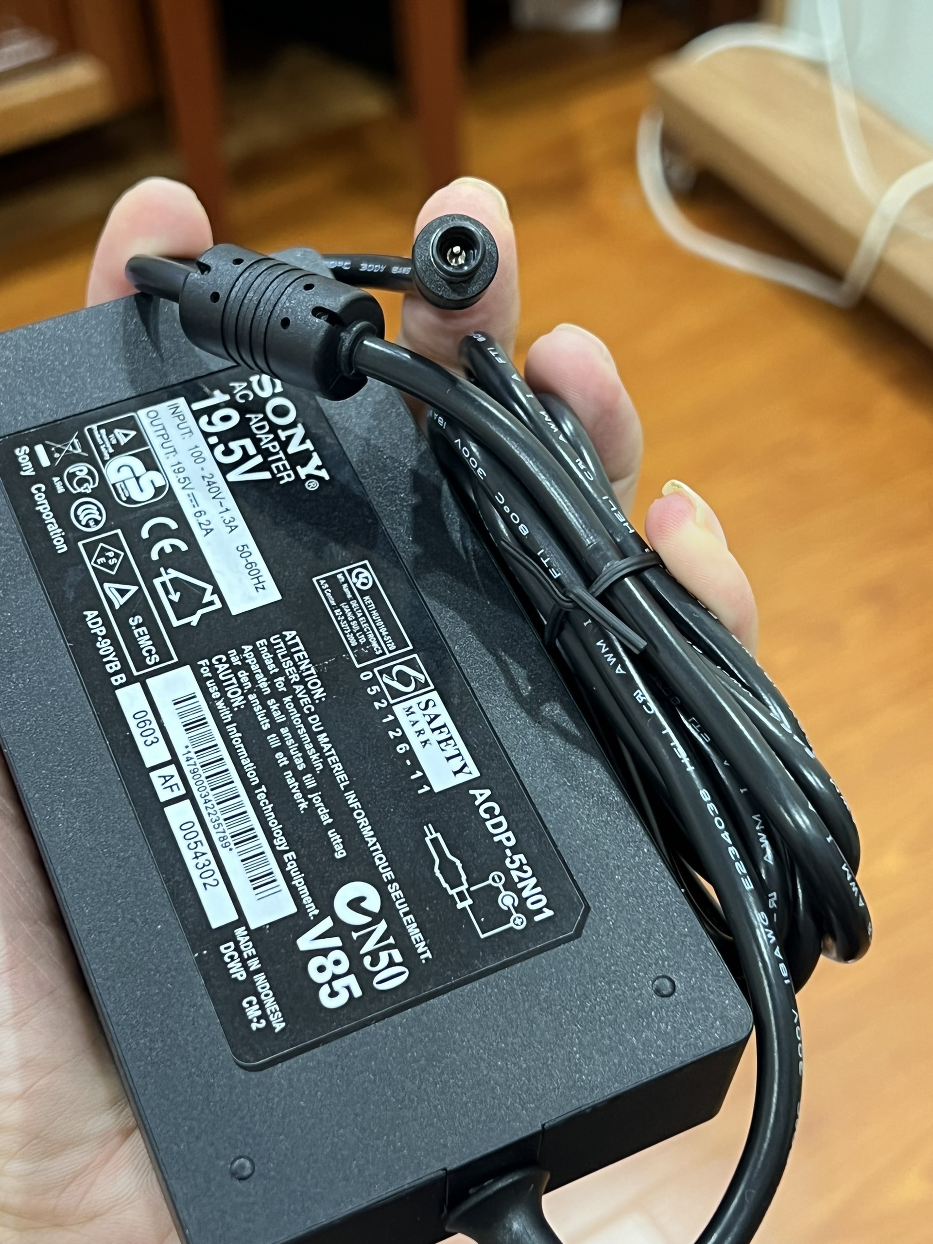ADAPTOR- NGUỒN TIVI SONY 19.5V 6.2A