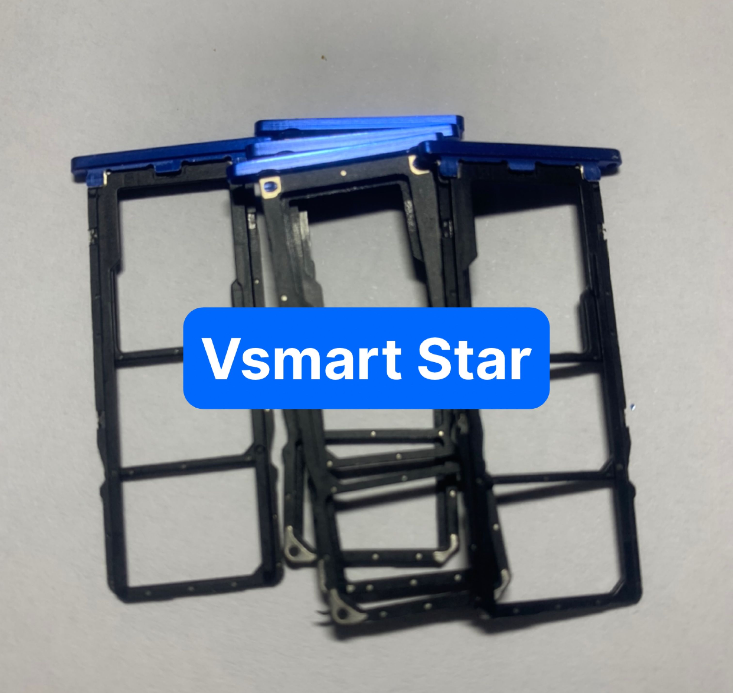 Khay sim Vsmart Star
