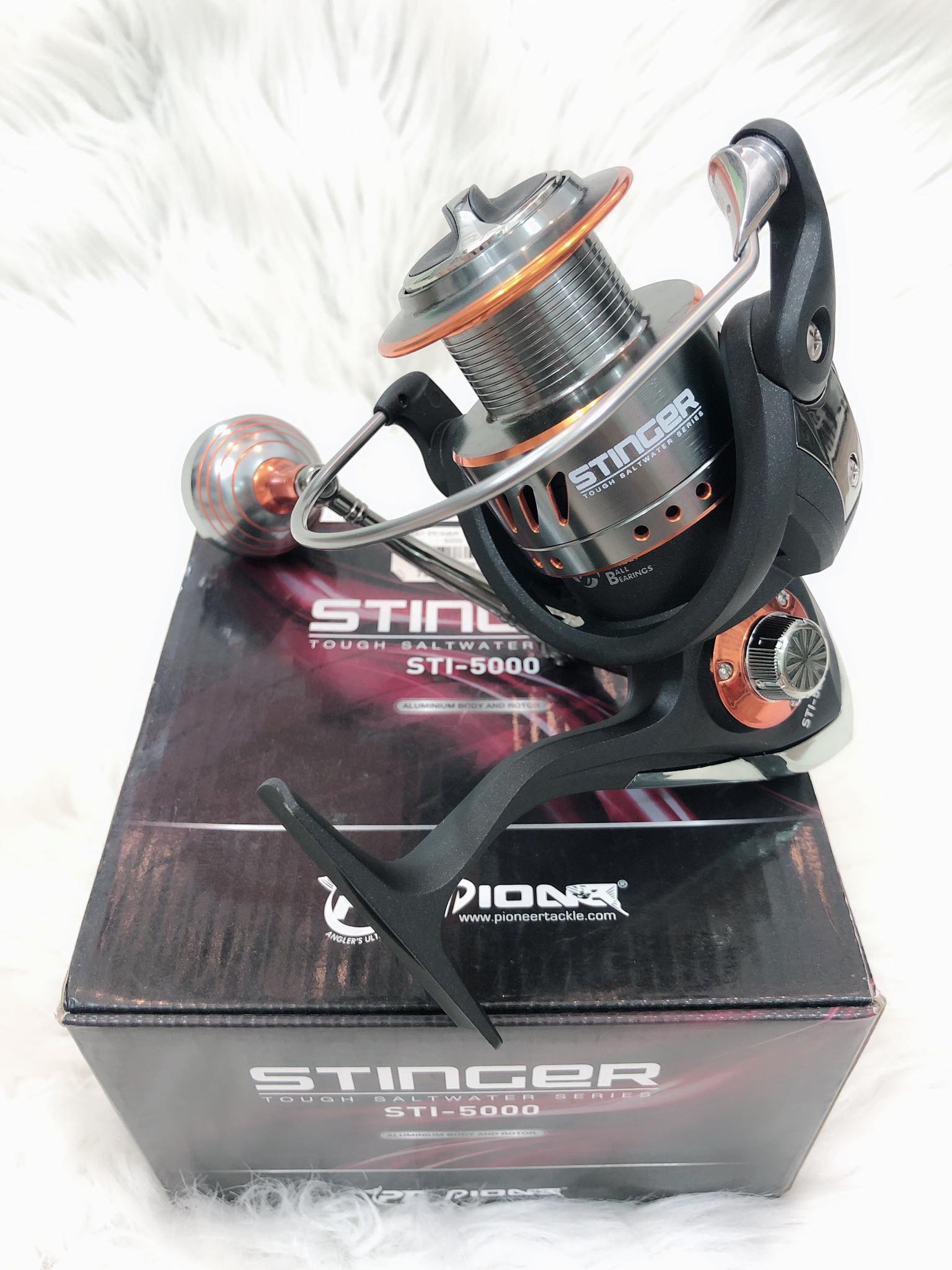 Máy câu cá PIONEER STINGER STI - 4000/5000/6000