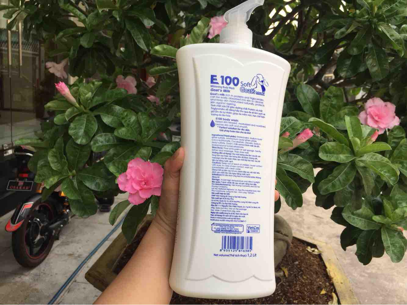Sữa tắm Dê trắng da E 100 - 1200 ml chăm sóc da khô