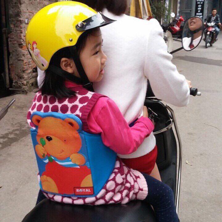 Đai đi xe máy không đỡ cổ