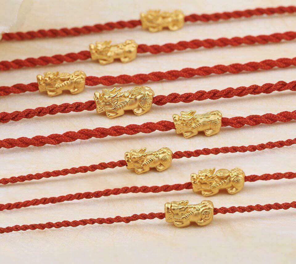 Vòng tay chỉ đỏ Tỳ Hưu vàng 24K