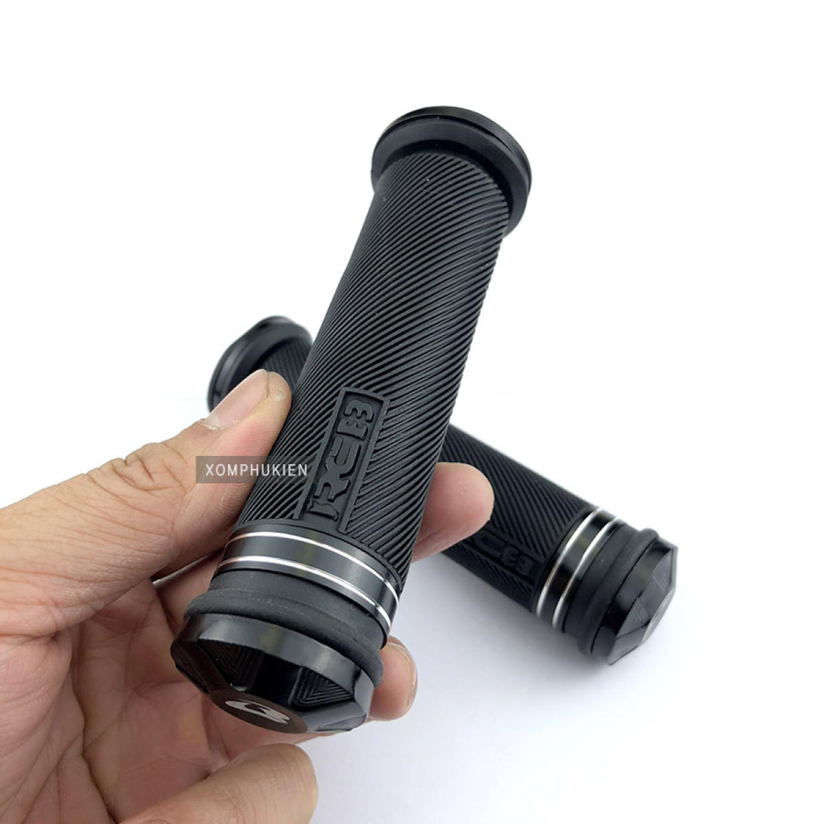 Bao tay rcb gắn mọi loại xe màu ĐEN( 1 CẶP GỒM 2 CHIẾC)