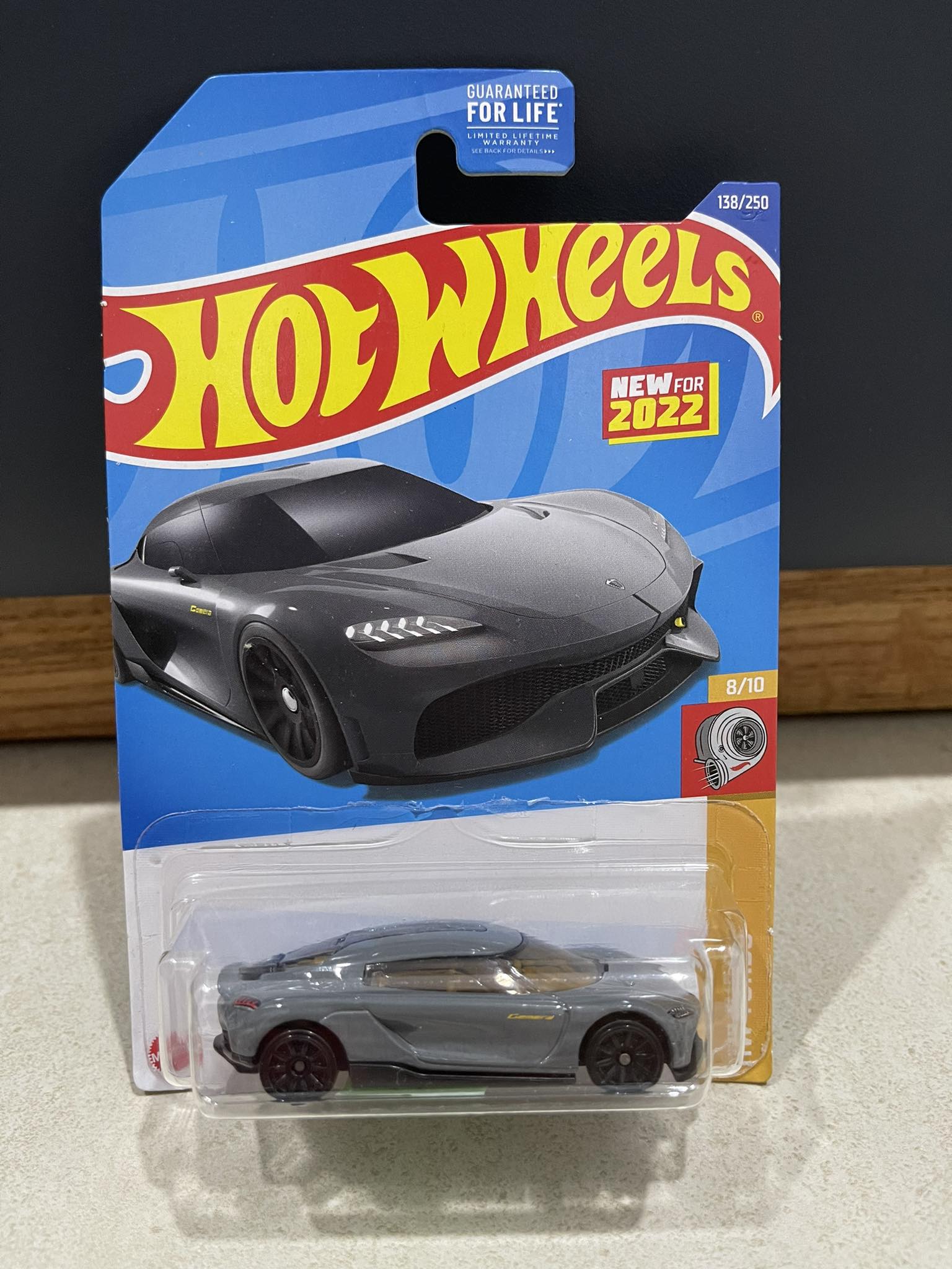 Xe mô hình đồ chơi cơ bản Hotwheels 1:64 - Koenigsegg Gemera