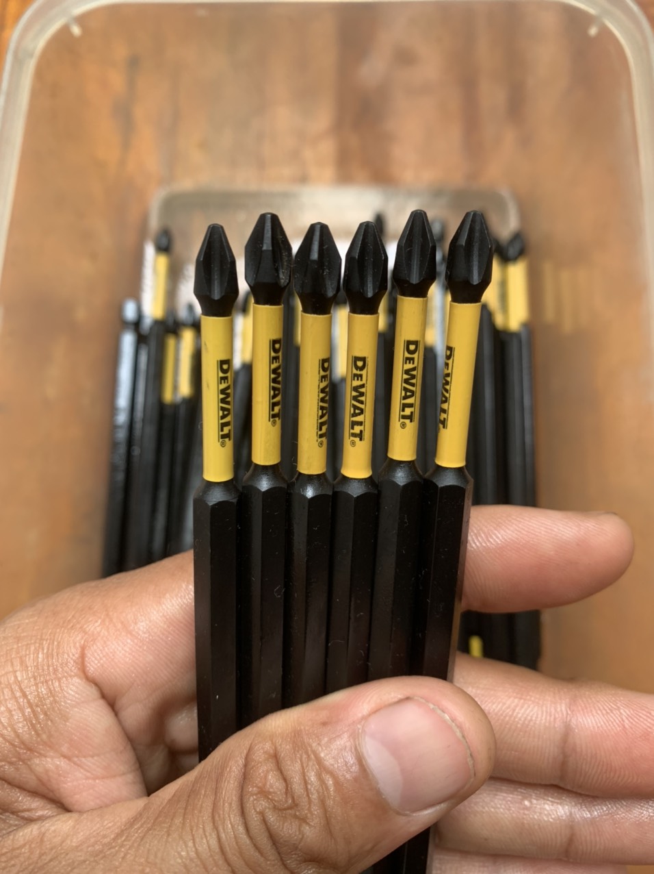 Mũi vít PH2 Dewalt đen dài 152mm chính hãng có từ ( SL : 1 mũi )