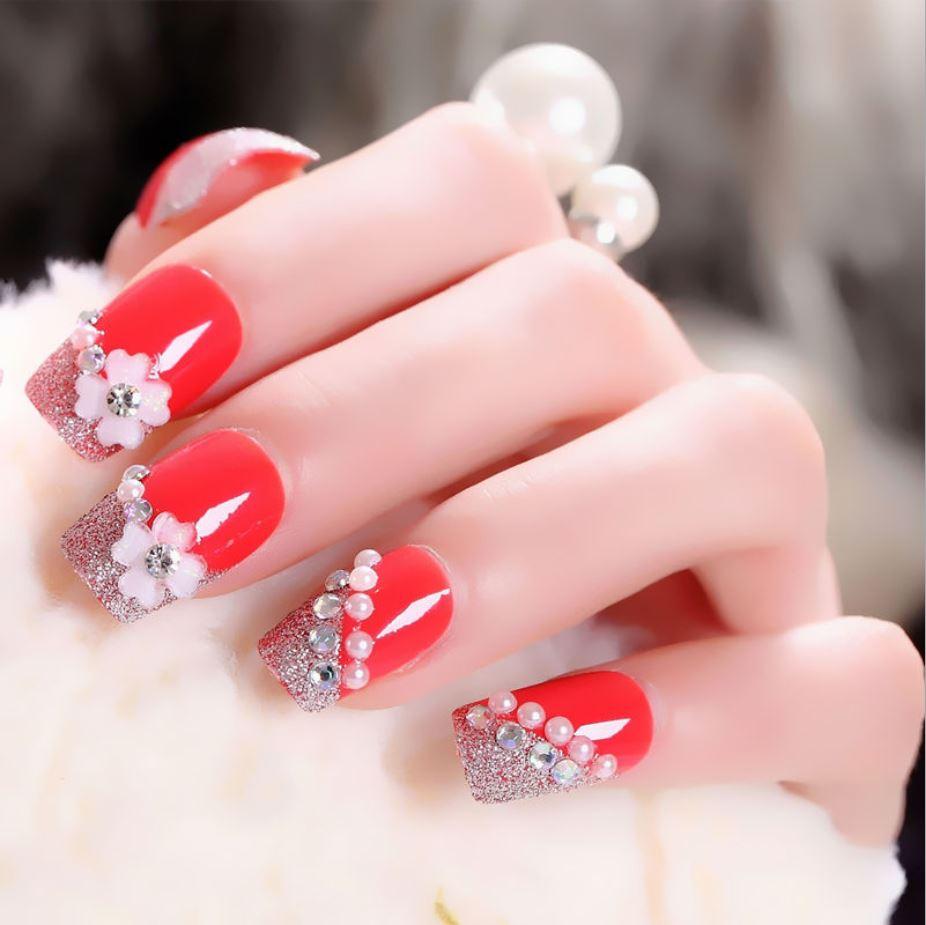 Bộ 24 móng tay giả đỏ đính đá hoa (keo sẵn)