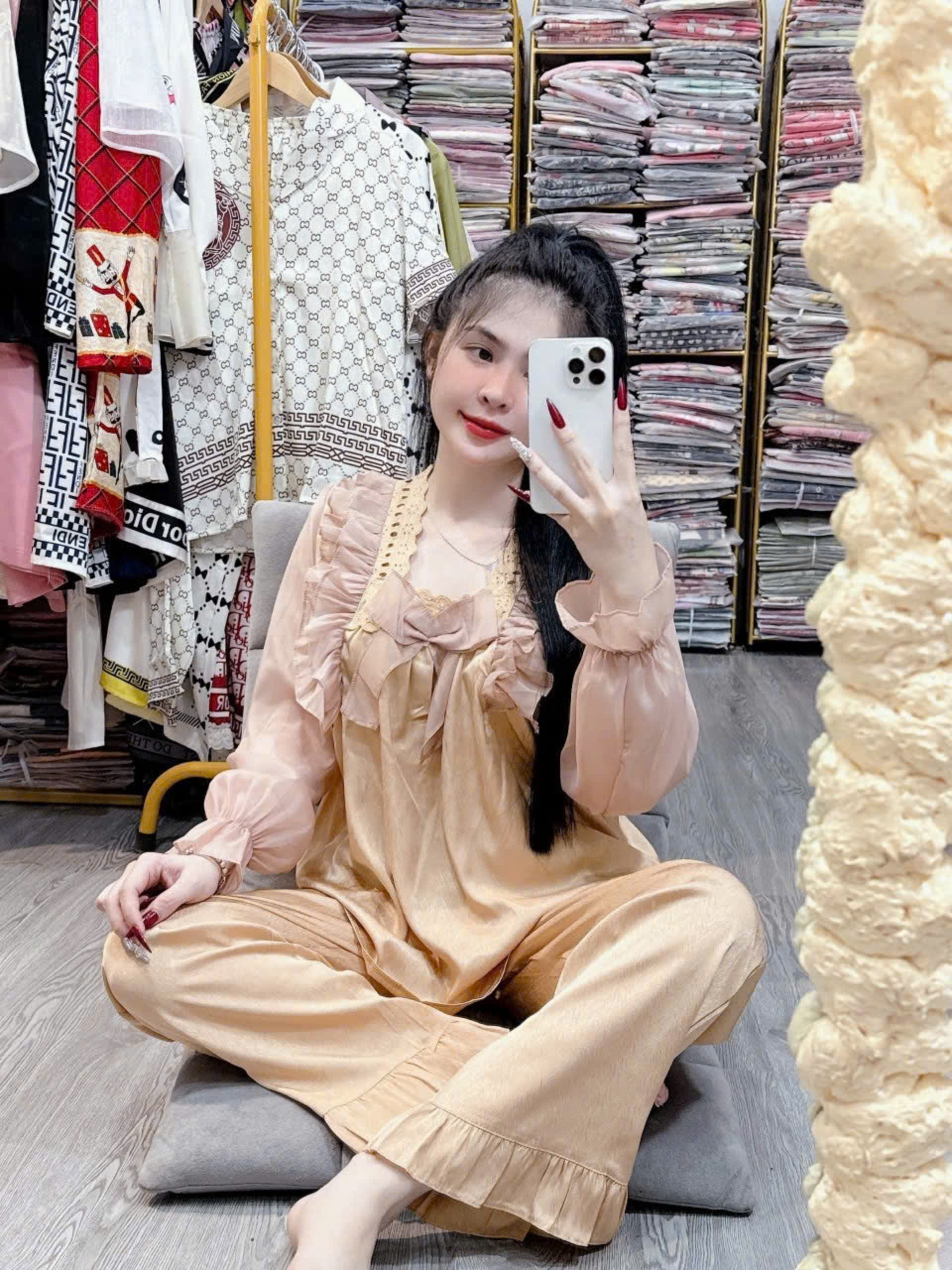 Bộ đồ ngủ lụa 2 dây vải lụa Laitn phối voan freesize 54kg - cn88