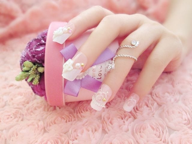 Sét 24 Móng Tay Giả Nude Đính Hoa Đá (kèm Dũa +Keo)