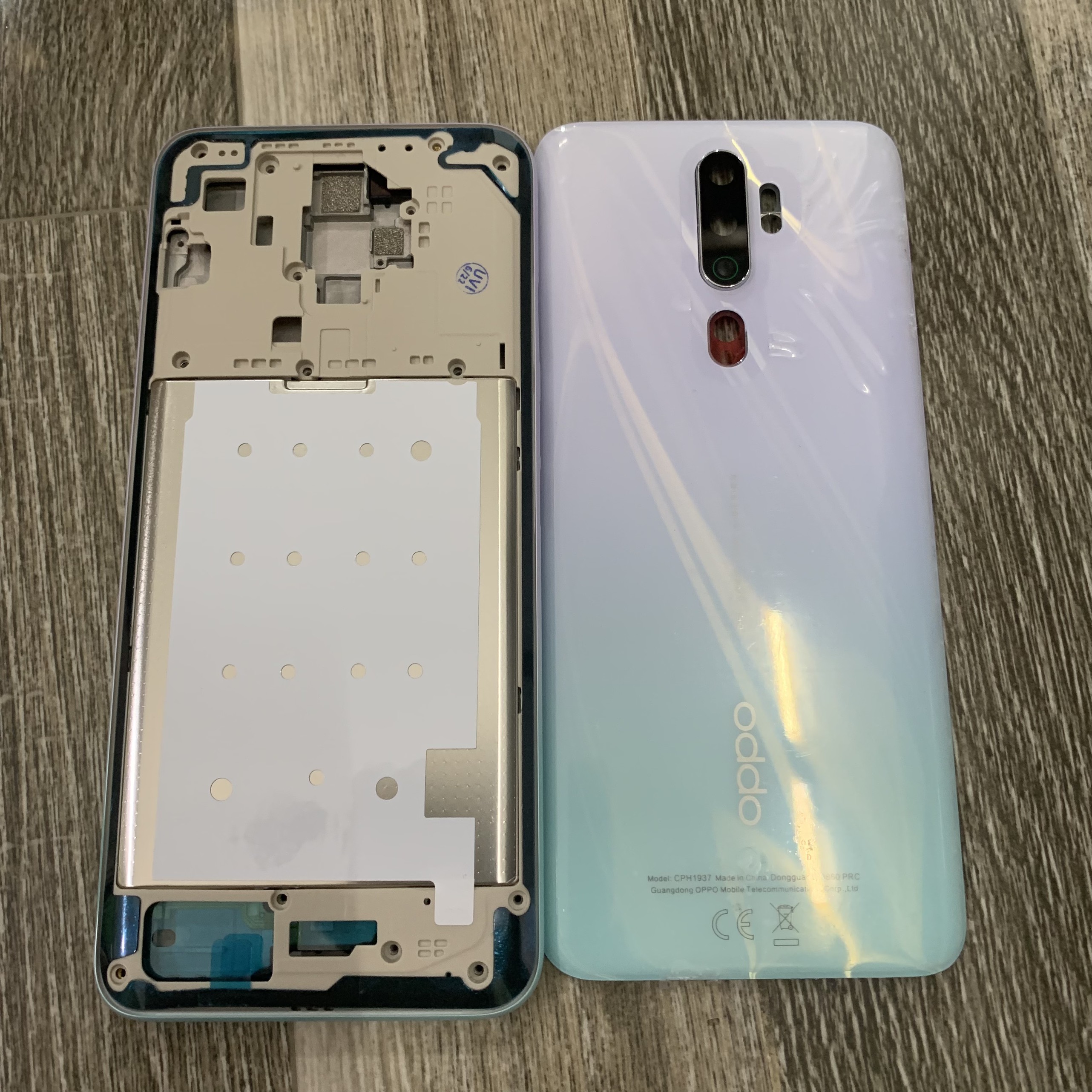 vỏ bộ điện thoại oppo a9(2020),a5(2020)có khèm cả khe sim