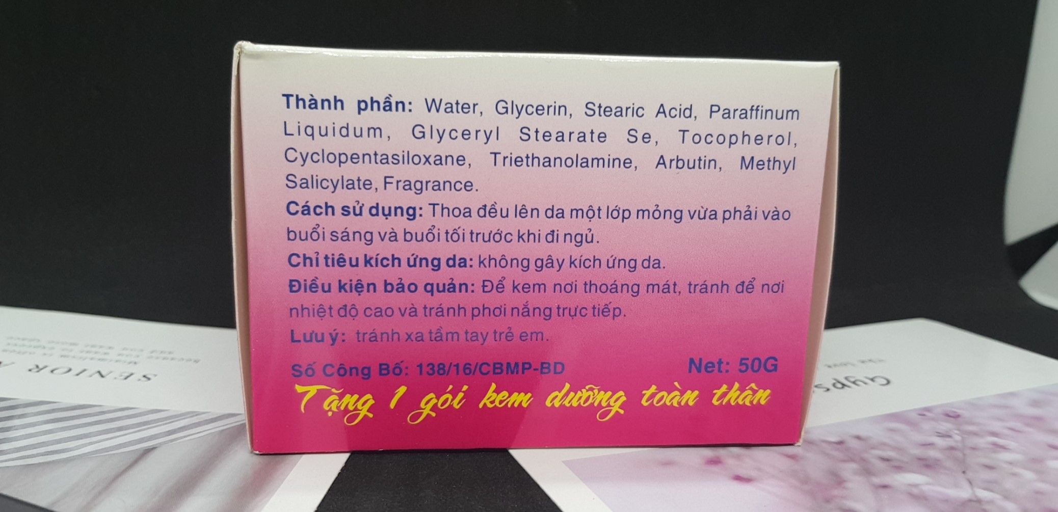 KEM CÔ GÁI TÓC XÙ THÁI