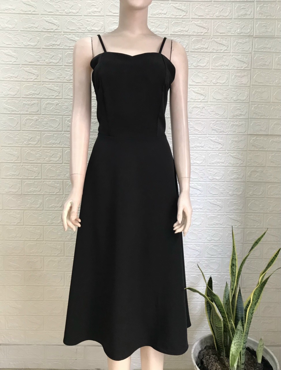 ĐẦM DỰ TIỆC XOÈ 2 DÂY CÚP NGỰC