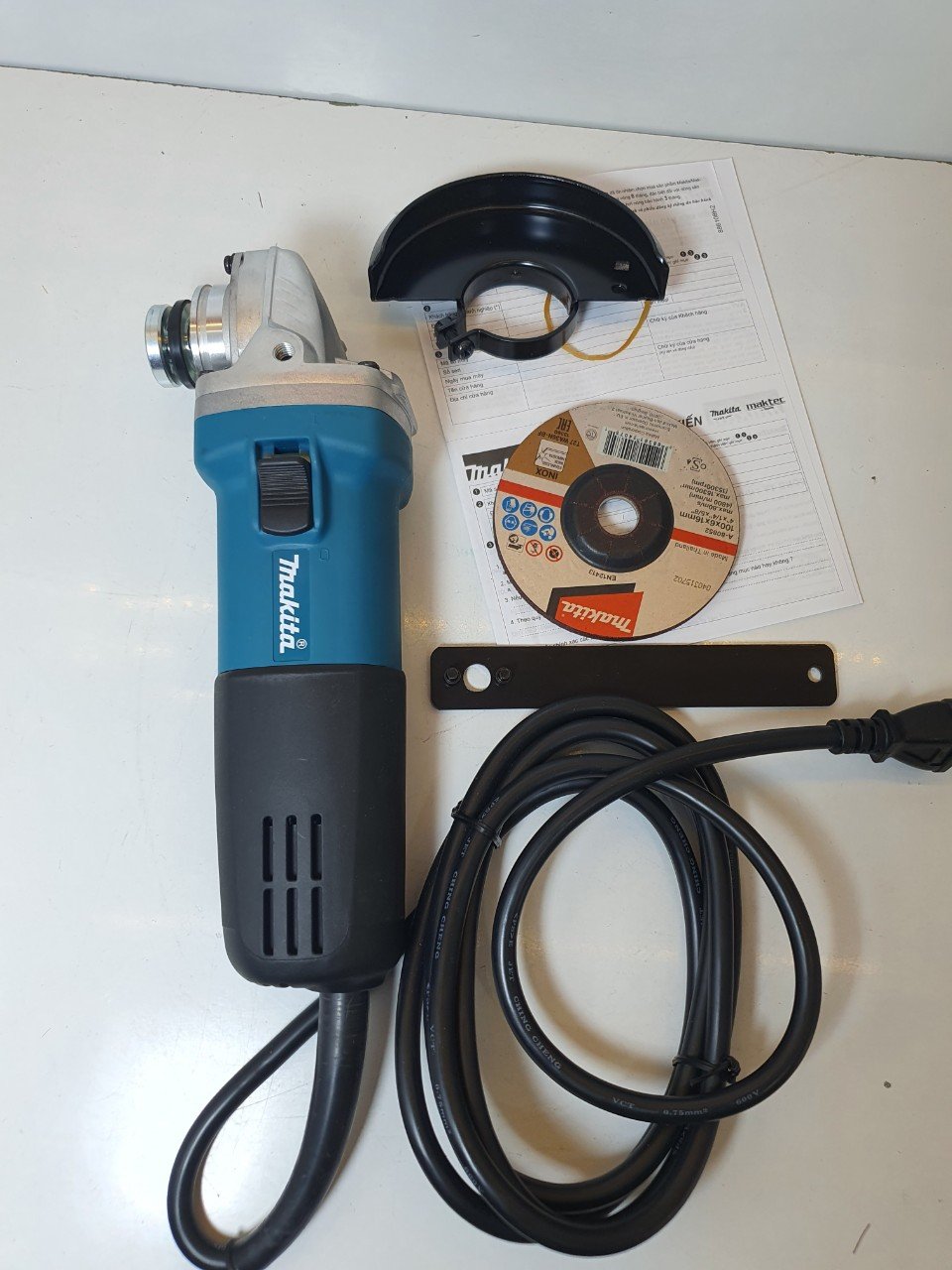 Máy mài makita 9553nb