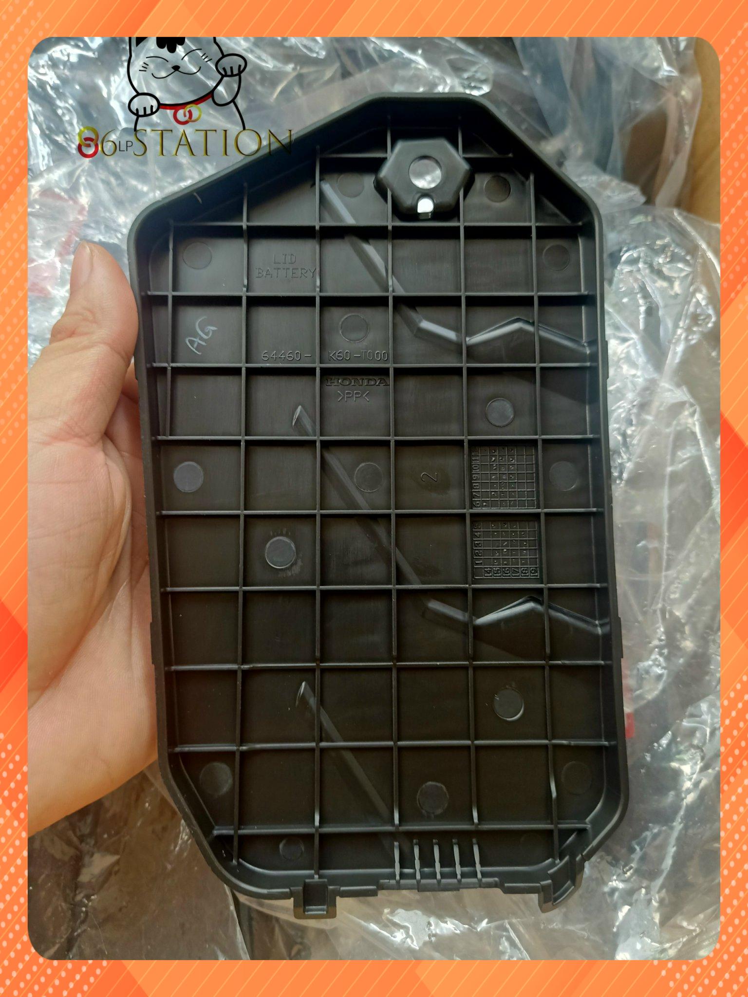 nắp sàn chân vario click 2017