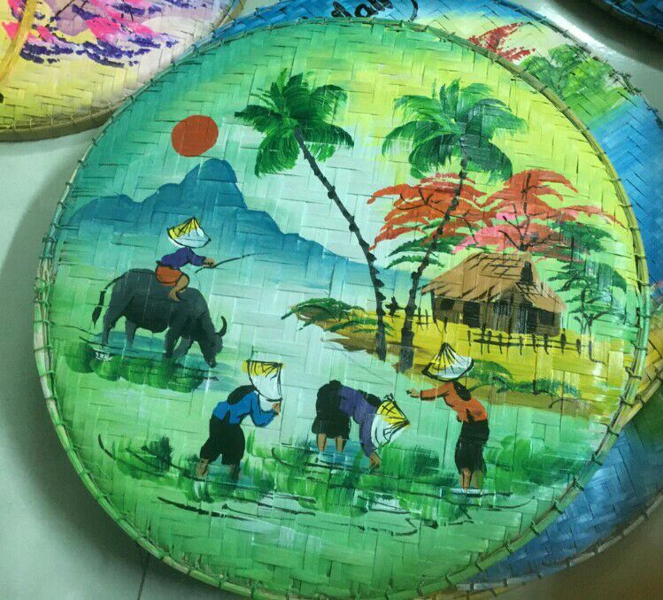 Tranh vẽ trên mẹt tre