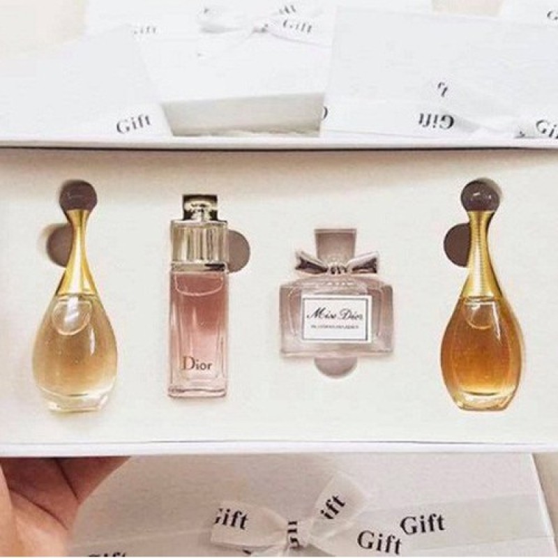 SET NƯỚC HOA DIOR MINI 4 CHAI