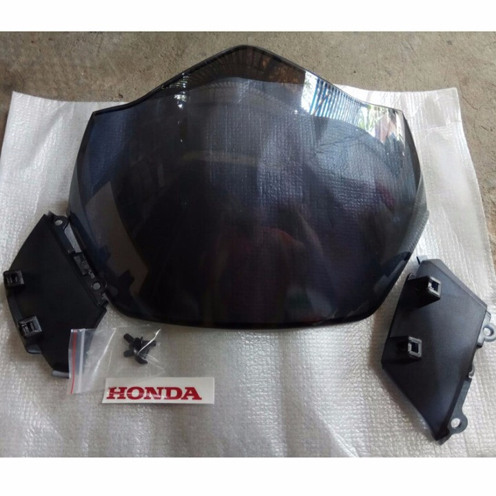 Kính chắn gió SH 2018