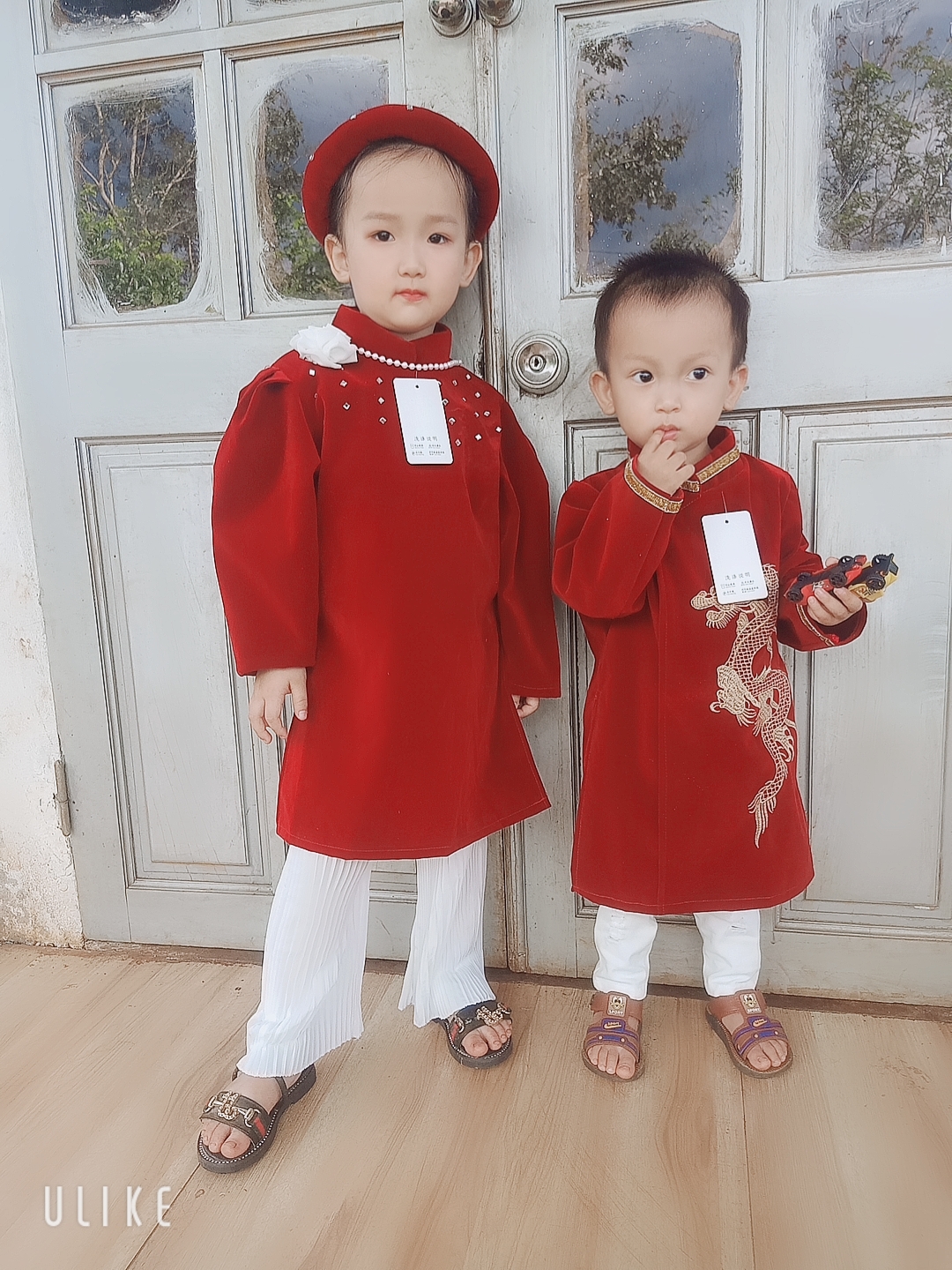 Quần kaki dài rách cá tính cho bé