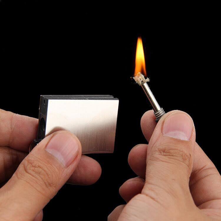 Bật Lửa Móc Khóa Diêm Xăng Vuông ( Đá Lửa ) - Xài Xăng