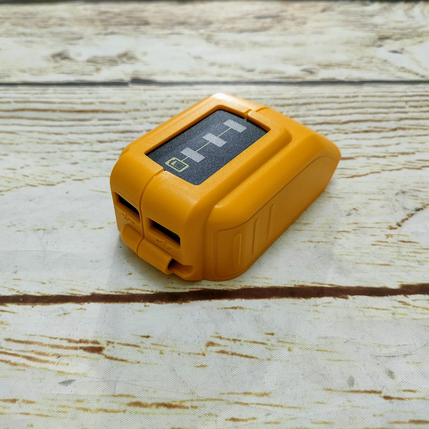 Sv sạc điện thoại từ pin dewalt 10,8v/14v/18v thay thế dcb090