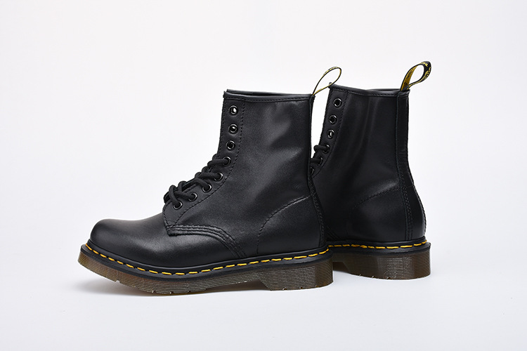 Giày bốt cổ cao dr martens
