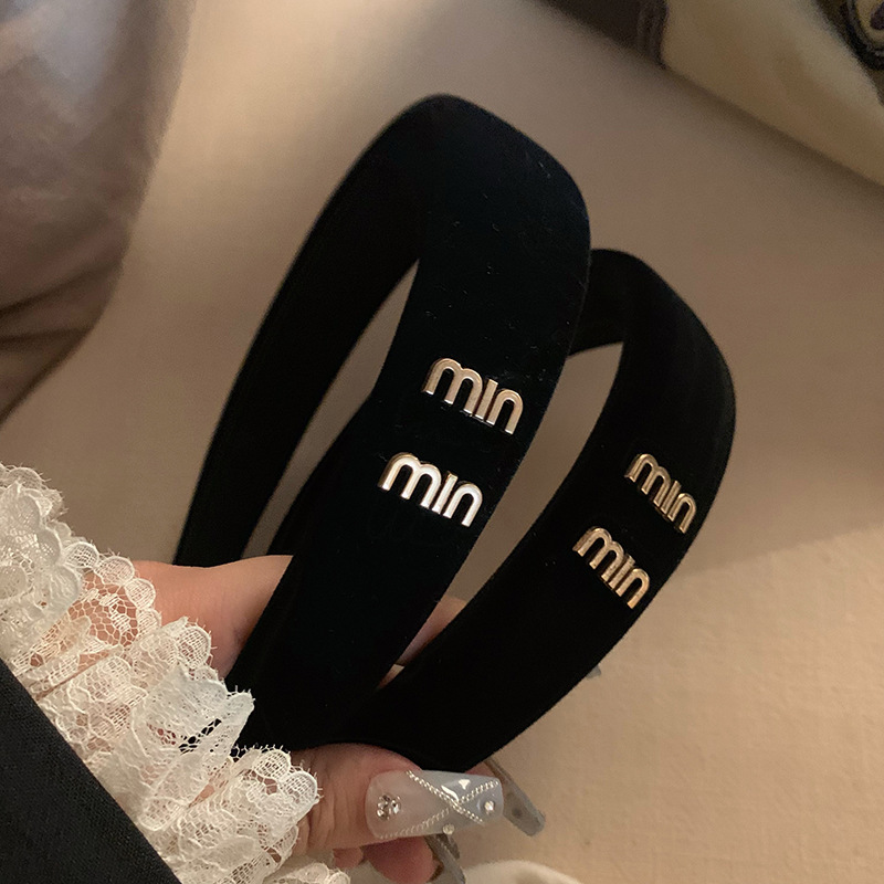 Cài tóc vintage chất nhung mịn - UniLabel
