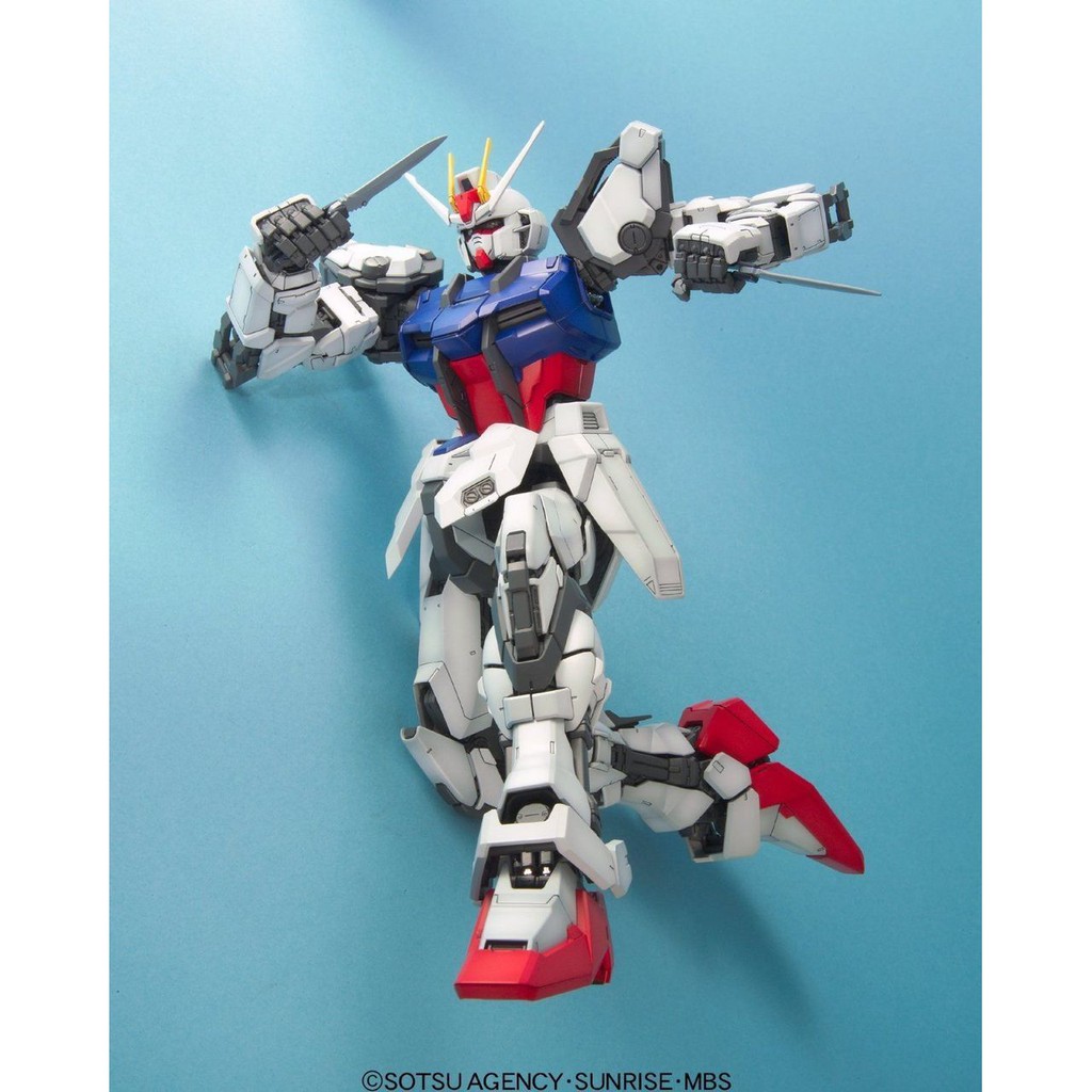 [Hoàn Tiền 10%]Mô Hình Lắp Ráp PG GAT-X105 Strike gundamchat Daban