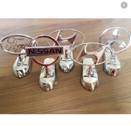 Logo thương hiệu gắn mui xe Ford cực đẹp