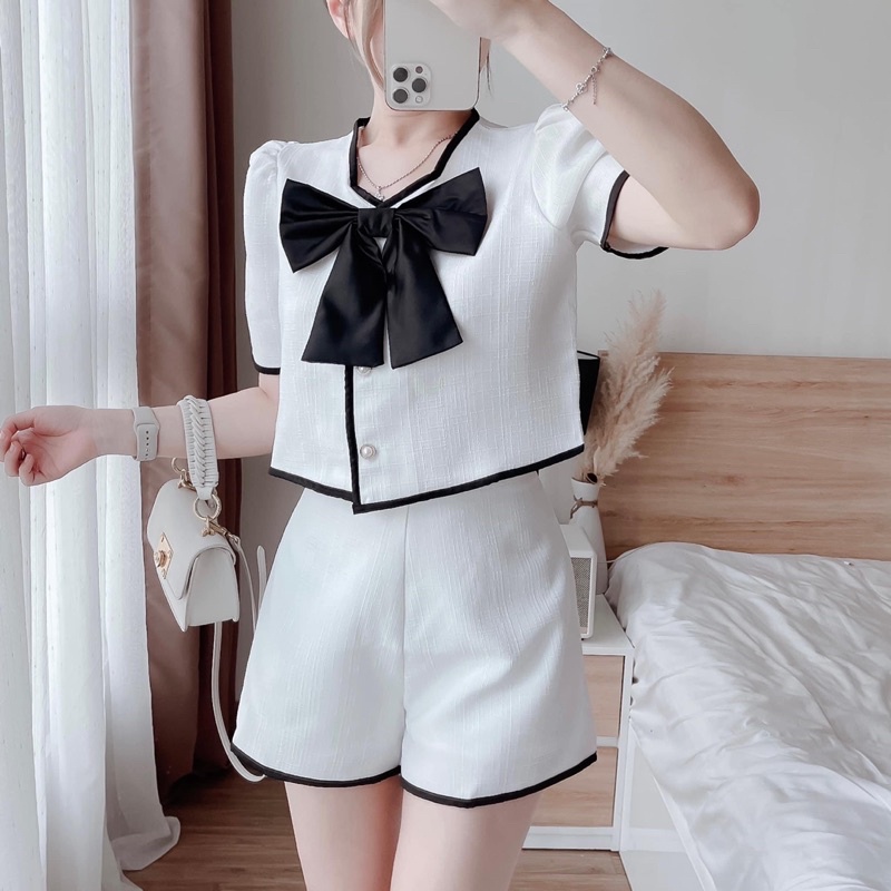Set áo croptop cổ vuông phối quần đùi