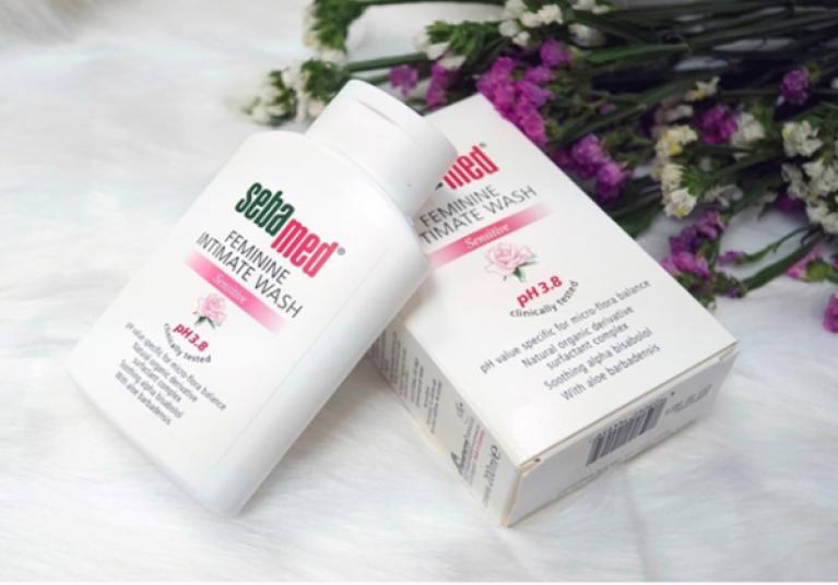 Dung Dịch Vệ Sinh Phụ Nữ Sebamed pH 3.8 Feminine Intimate Wash 200ml