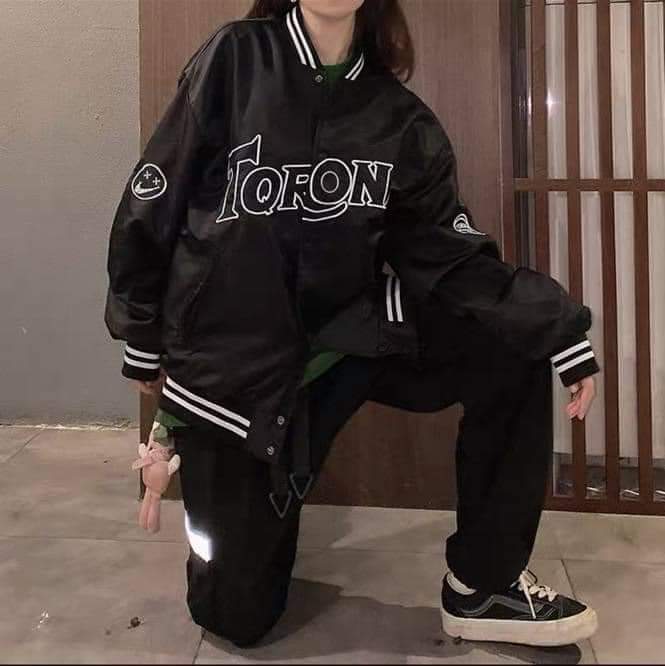 [YoloBoutique] ÁO KHOÁC BOMBER TQRONA UNISEX (ĐEN)