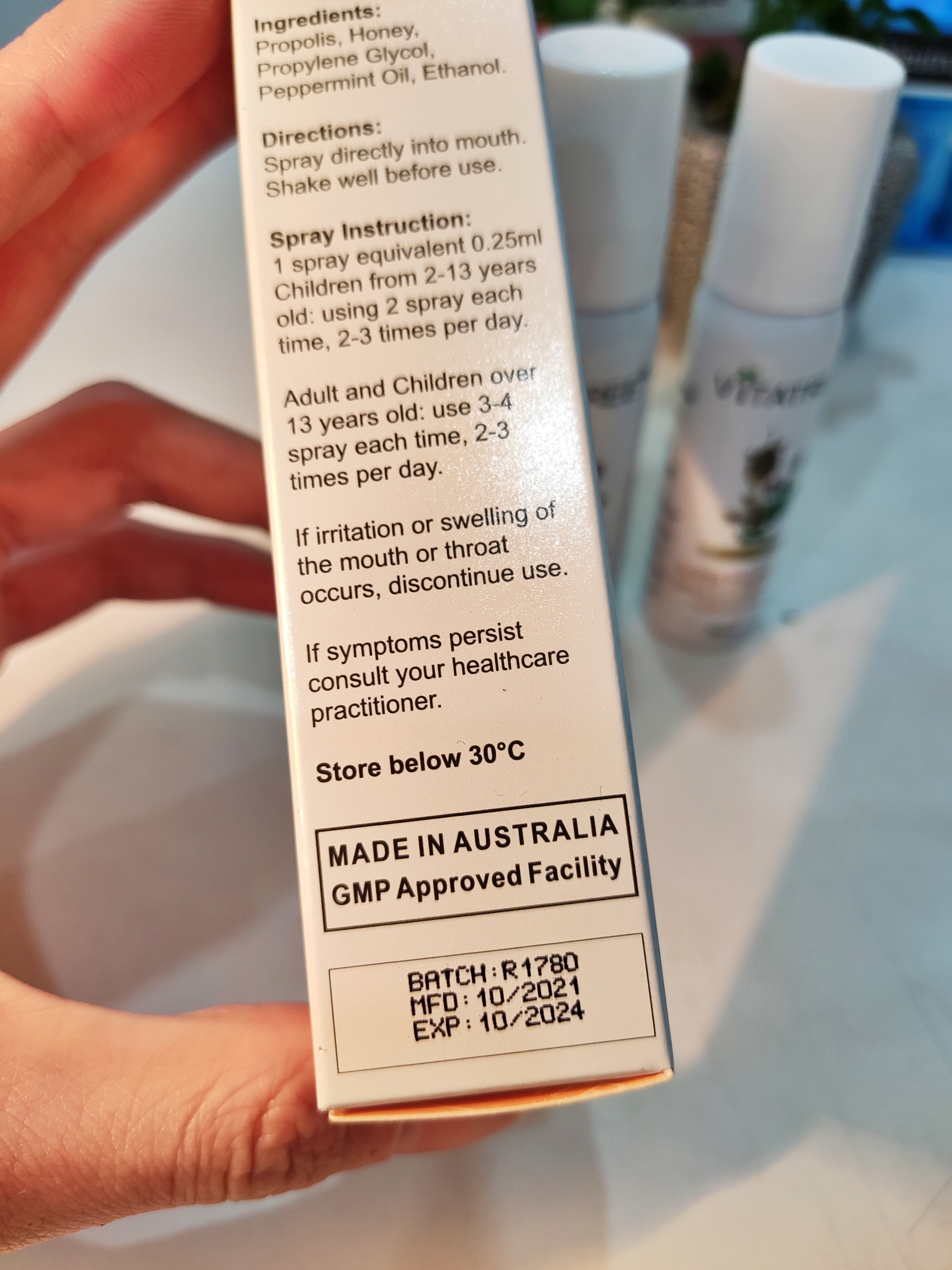 Xịt Họng Keo Ong Vitatree Úc 30ml